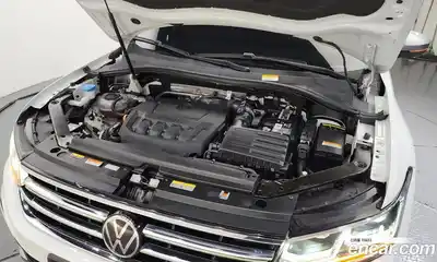 Volkswagen Tiguan 2022 2.0 гидро в Москве № 547314, миниатюра 6