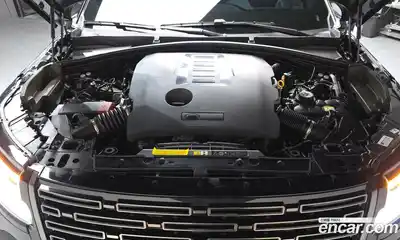 Land Rover Range-Rover Velar 2024 3.0 гидро в Москве № 627317, миниатюра 5