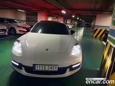 Porsche Panamera, 2018