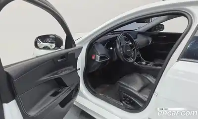 Jaguar XE 2016 2.0 гидро в Москве № 758451, миниатюра 11