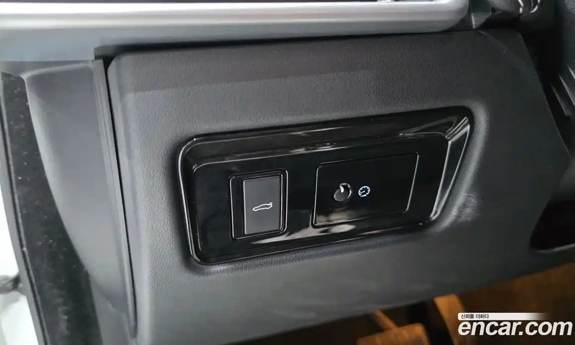Jaguar XE 2016 2.0 гидро в Москве № 758451, фото 16