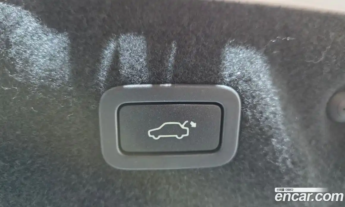 Jaguar XE 2016 2.0 гидро в Москве № 758451, фото 20