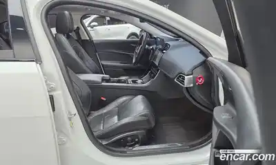 Jaguar XE 2016 2.0 гидро в Москве № 758451, миниатюра 10