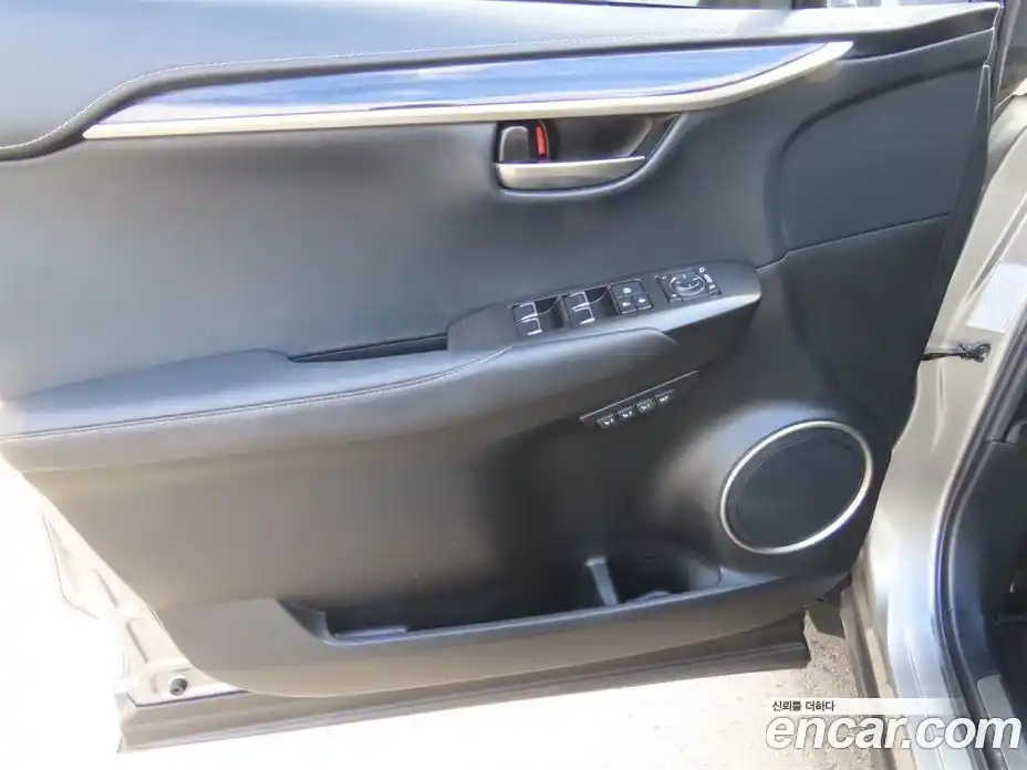 Lexus NX 2018 2.0 гидро в Москве № 802729, фото 14