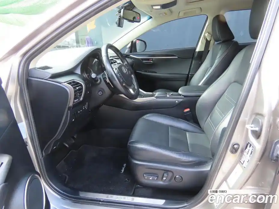 Lexus NX 2018 2.0 гидро в Москве № 802729, фото 15