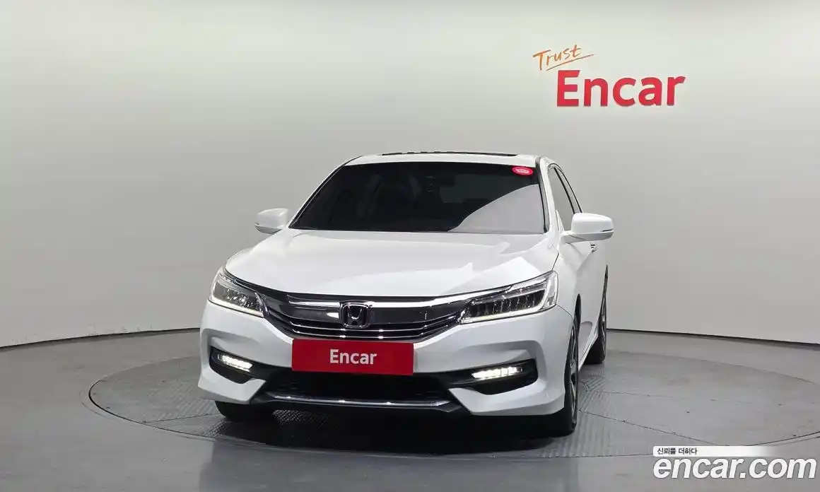 Honda Accord 2017 2.4 гидро в Москве № 826780, фото 3