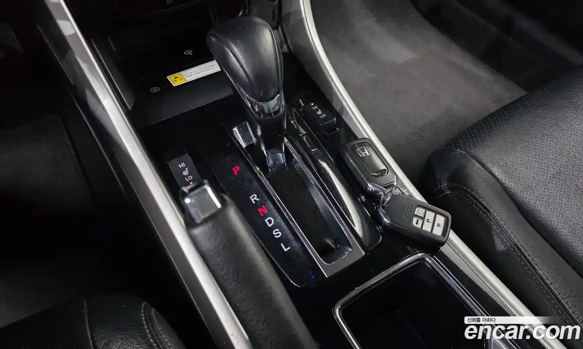 Honda Accord 2017 2.4 гидро в Москве № 826780, фото 9