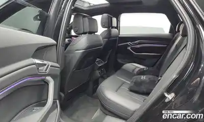 Audi e-tron 2022 0.2 гидро в Москве № 894150, миниатюра 11