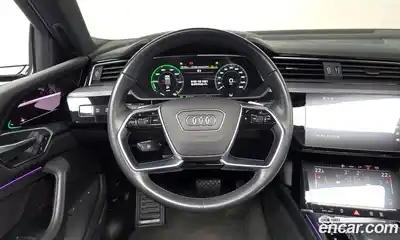 Audi e-tron 2022 0.2 гидро в Москве № 894150, миниатюра 12