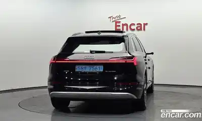 Audi e-tron 2022 0.2 гидро в Москве № 894150, миниатюра 3