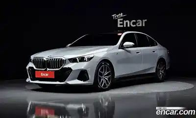 BMW 5-Series, 2025
