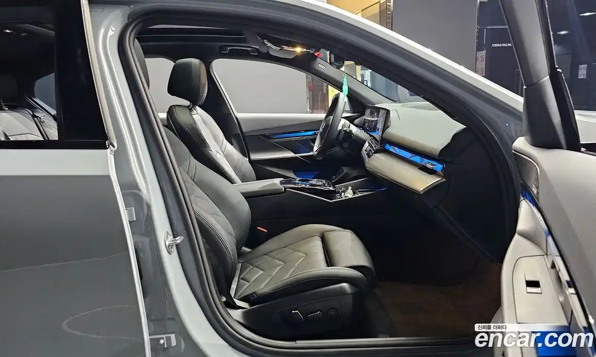 BMW 5-Series 2025 2.0 гидро в Москве, фото 10