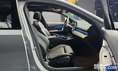BMW 5-Series 2025 2.0 гидро в Москве, миниатюра 10