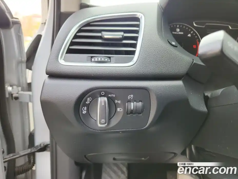 Audi Q3 2014 2.0 Автомат в Москве № 971062, фото 14