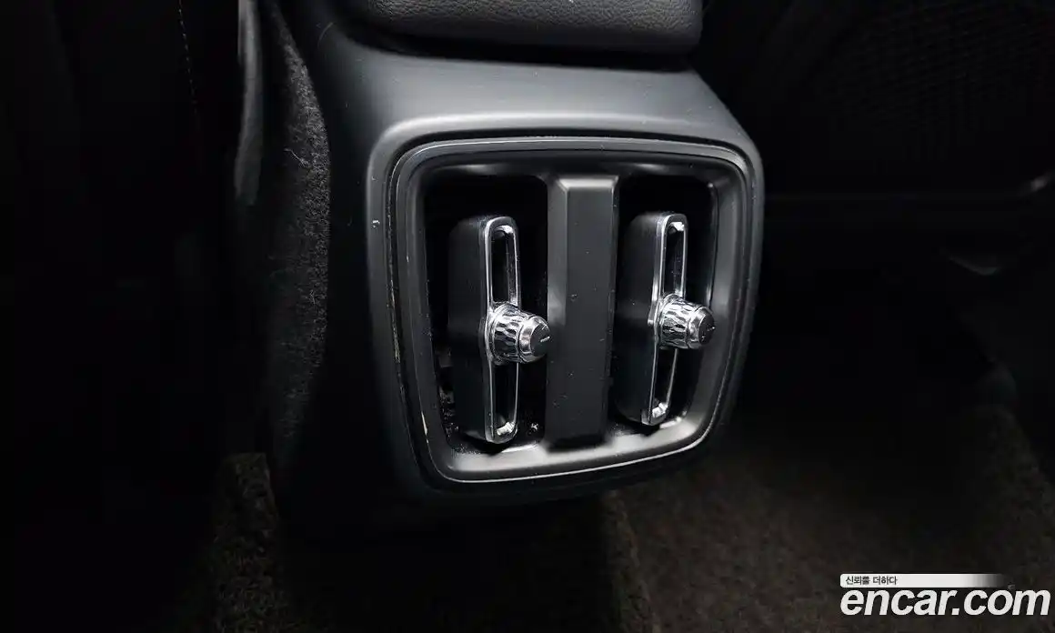 Volvo XC40 2021 2.0 гидро в Москве № 972046, фото 18