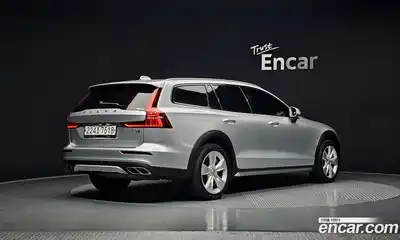 Volvo V60 2020 2.0 гидро в Москве № 972829, миниатюра 2
