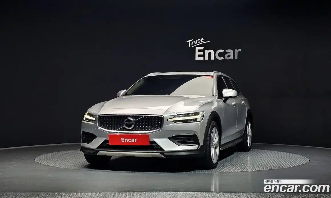 Volvo V60 2020 2.0 гидро в Москве № 972829, фото 3