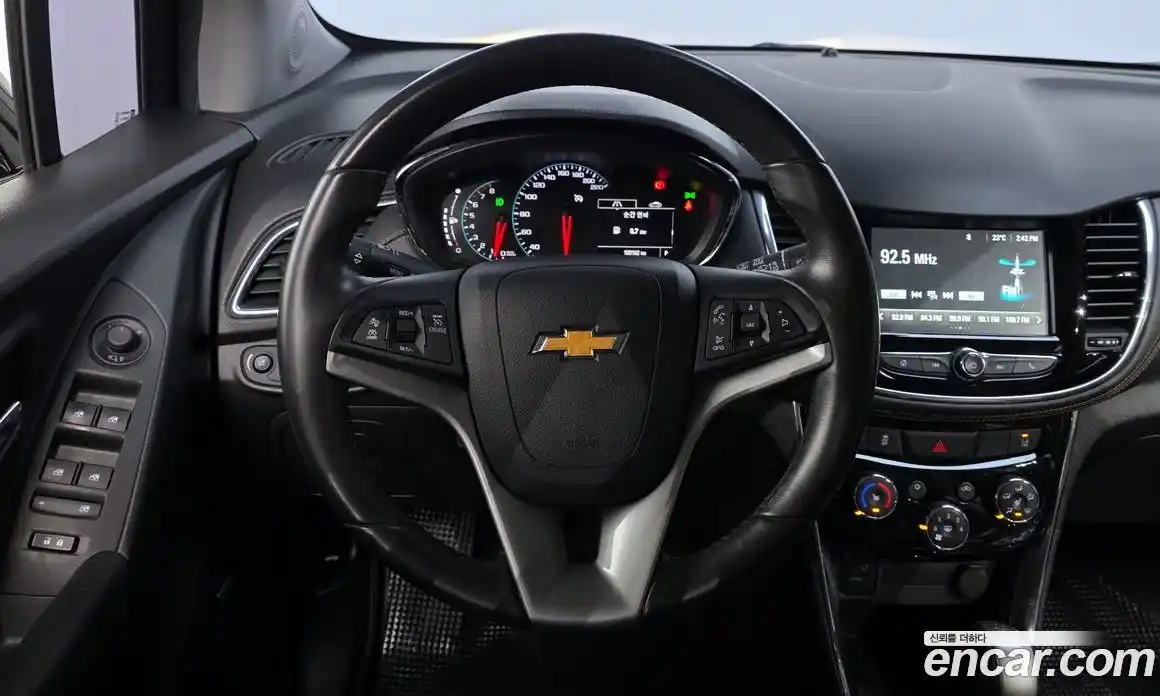 Chevrolet Trax 2016 1.4 Автомат в Москве № 974815, фото 13