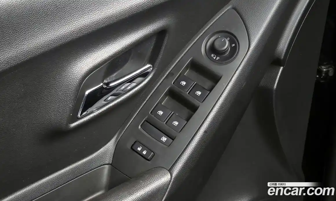 Chevrolet Trax 2016 1.4 Автомат в Москве № 974815, фото 19