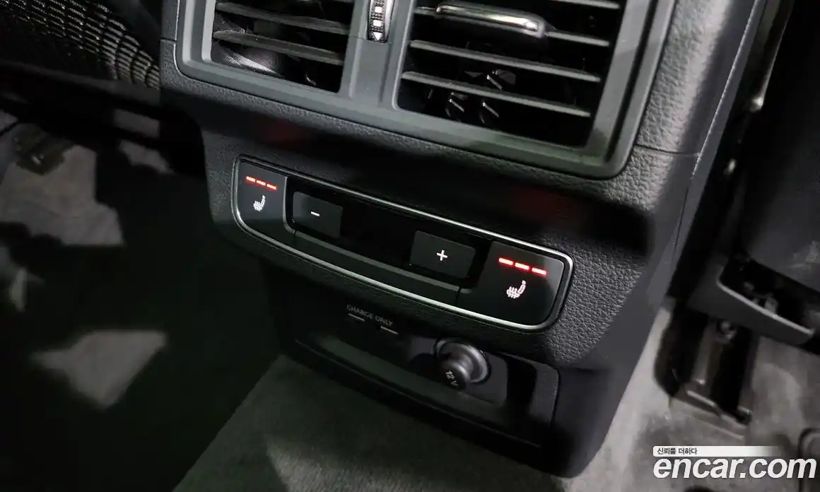 Audi Q5 2021 2.0 Автомат в Москве № 1001907, фото 18