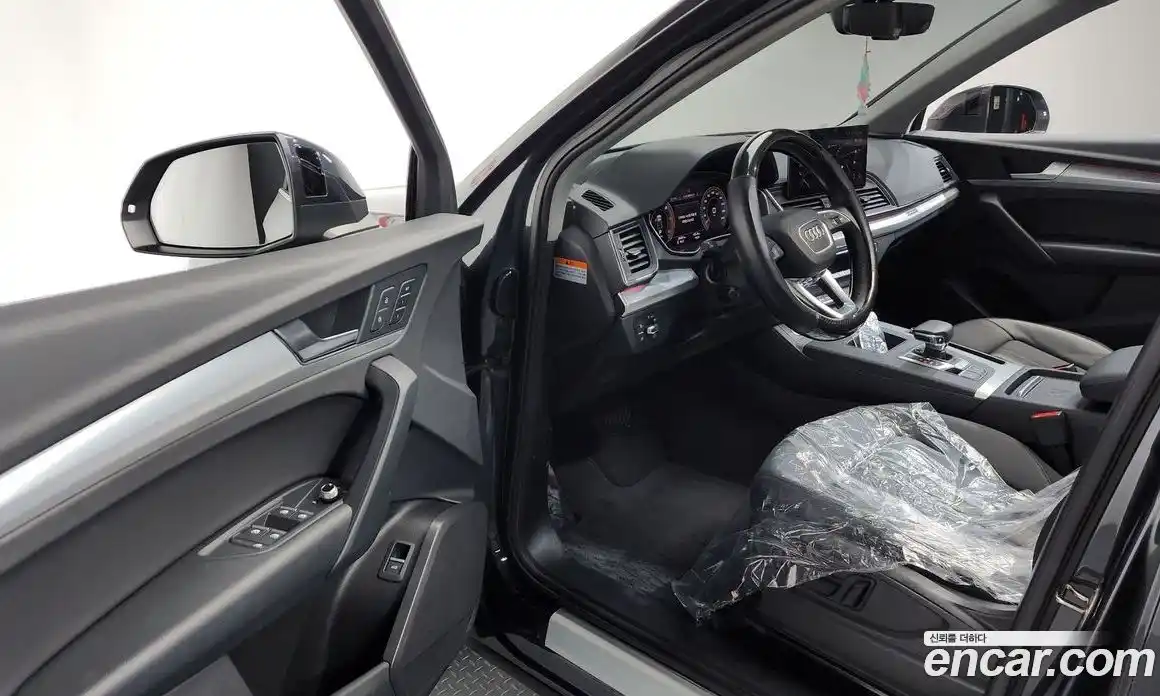 Audi Q5 2021 2.0 Автомат в Москве № 1001907, фото 10