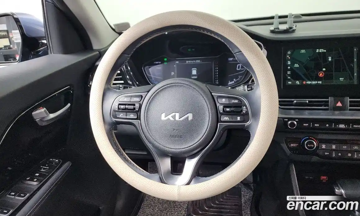 Kia Niro 2021 1.6 Автомат в Москве № 1002796, фото 13