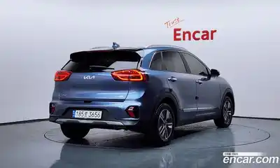 Kia Niro 2021 1.6 Автомат в Москве № 1002796, миниатюра 2