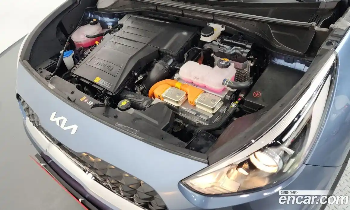 Kia Niro 2021 1.6 Автомат в Москве № 1002796, фото 6