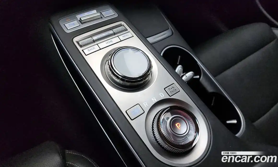 Genesis GV70 2022 2.5 Автомат в Москве № 1009921, фото 9