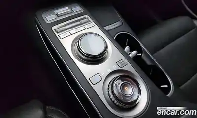 Genesis GV70 2022 2.5 Автомат в Москве № 1009921, миниатюра 9