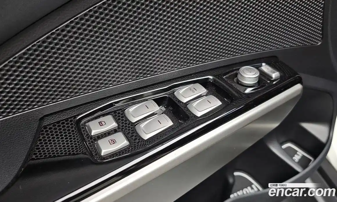 SsangYong TIBOLI 2016 1.6 Автомат в Москве № 1010346, фото 17