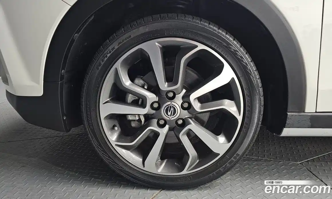 SsangYong TIBOLI 2016 1.6 Автомат в Москве № 1010346, фото 5