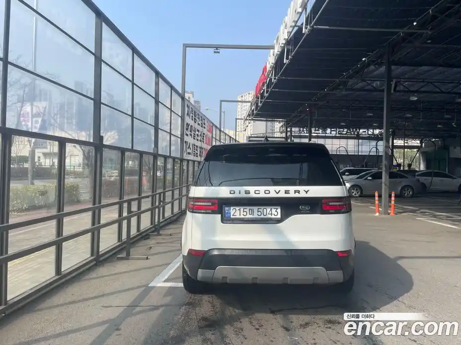Land Rover Discovery 2018 3.0 гидро в Москве № 1013534, фото 4