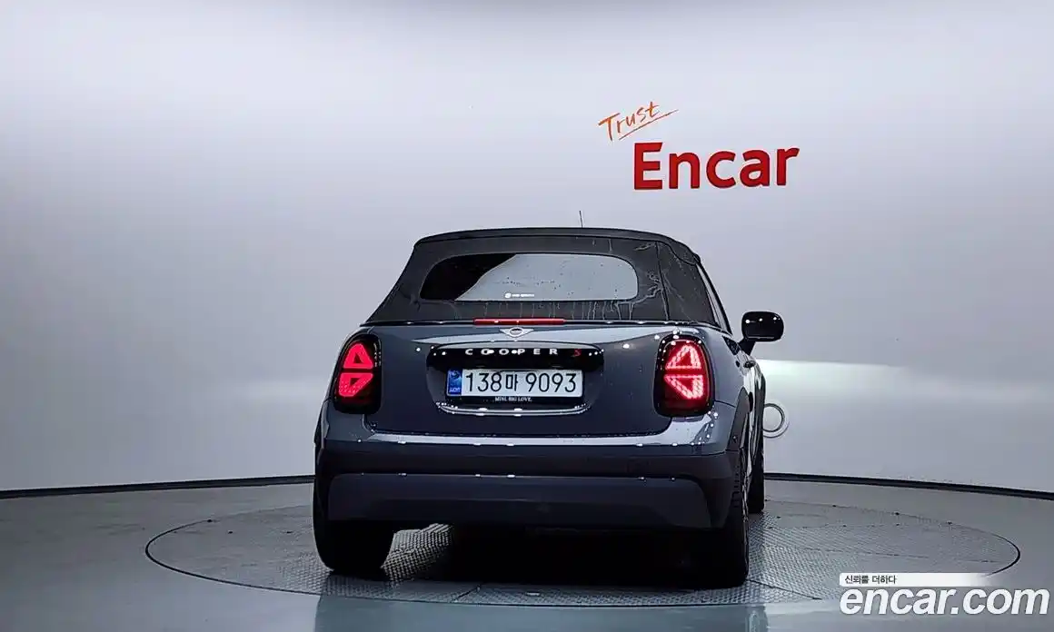 Mini Cooper Convertible 2025 2.0 гидро в Москве № 1013596, фото 4