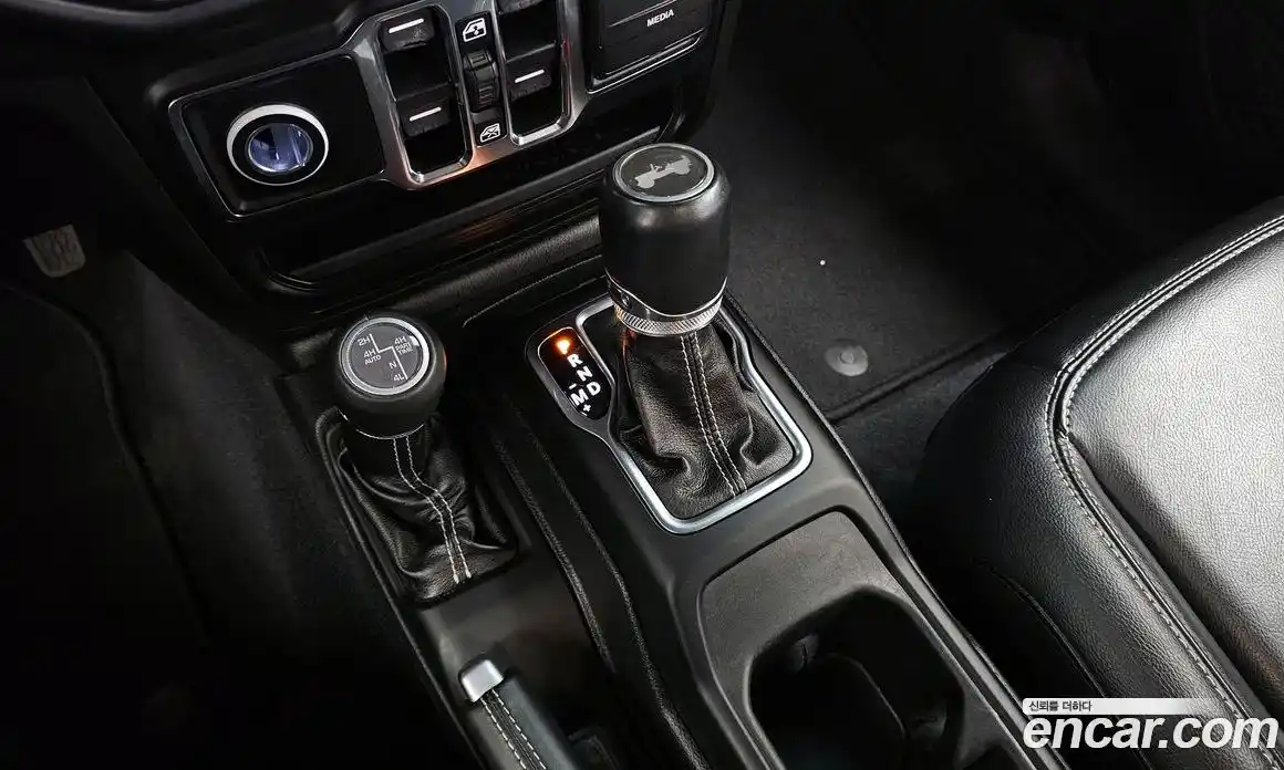 Jeep Wrangler 2022 2.0 гидро в Москве № 1015062, фото 9