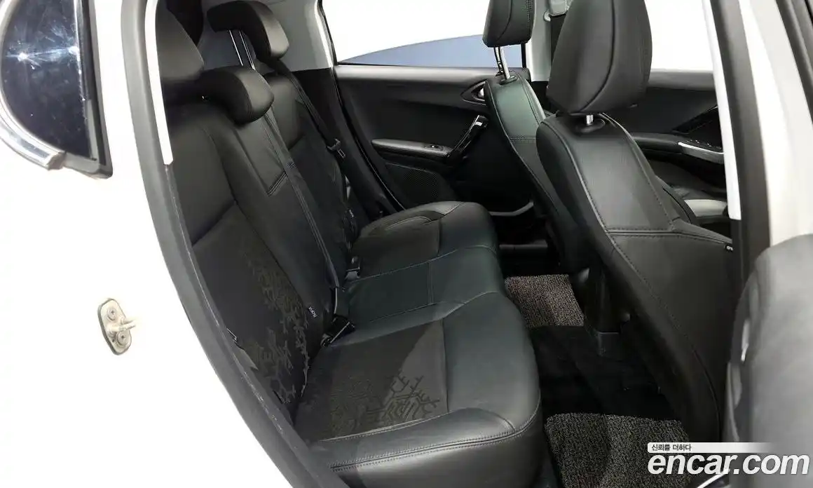 Peugeot 208 2015 1.6 гидро в Москве № 1015806, фото 12