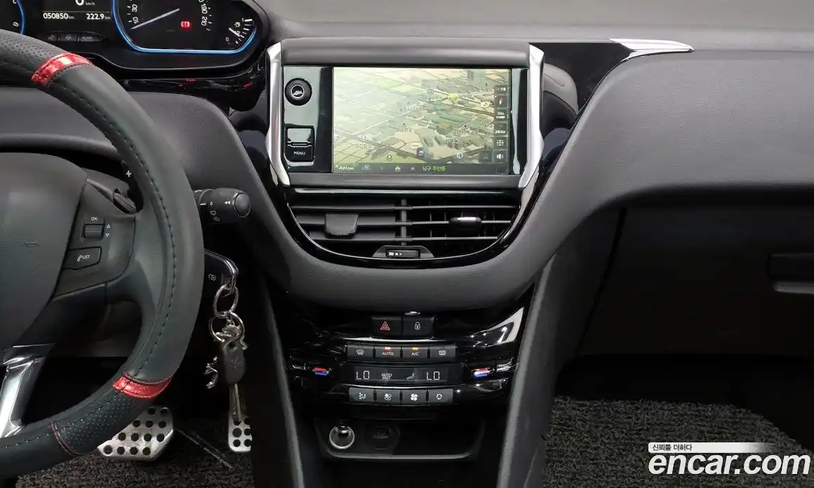 Peugeot 208 2015 1.6 гидро в Москве № 1015806, фото 14