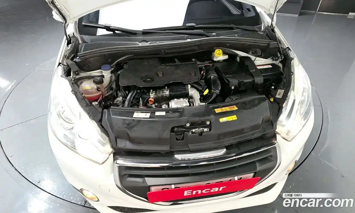 Peugeot 208 2015 1.6 гидро в Москве № 1015806, фото 6