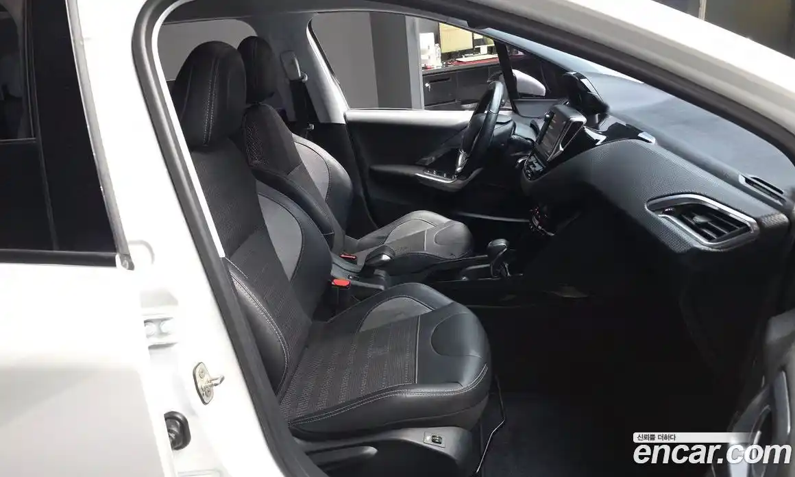 Peugeot 2008 2019 1.5 гидро в Москве № 1015824, фото 11