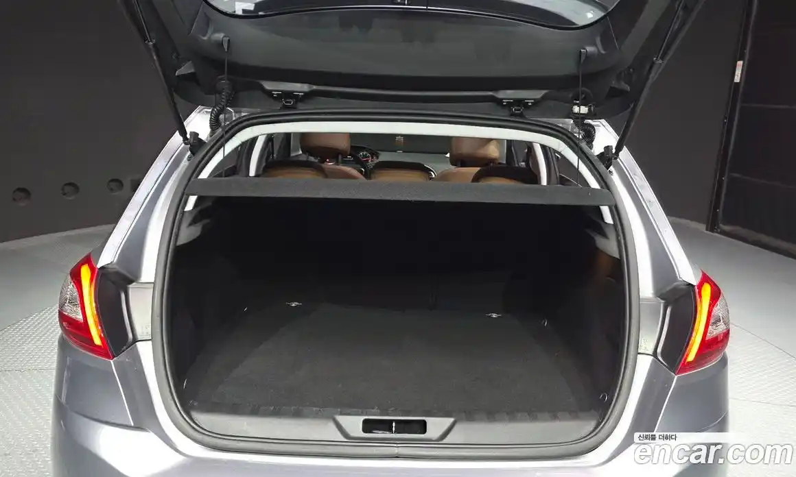 Peugeot 308 2015 1.6 гидро в Москве № 1015858, фото 20