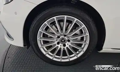 Mercedes-Benz E-Class 2020 2.0 гидро в Москве № 138461, миниатюра 4
