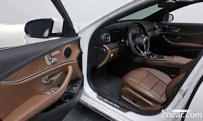 Mercedes-Benz E-Class 2023 2.0 гидро в Москве № 139831, миниатюра 11
