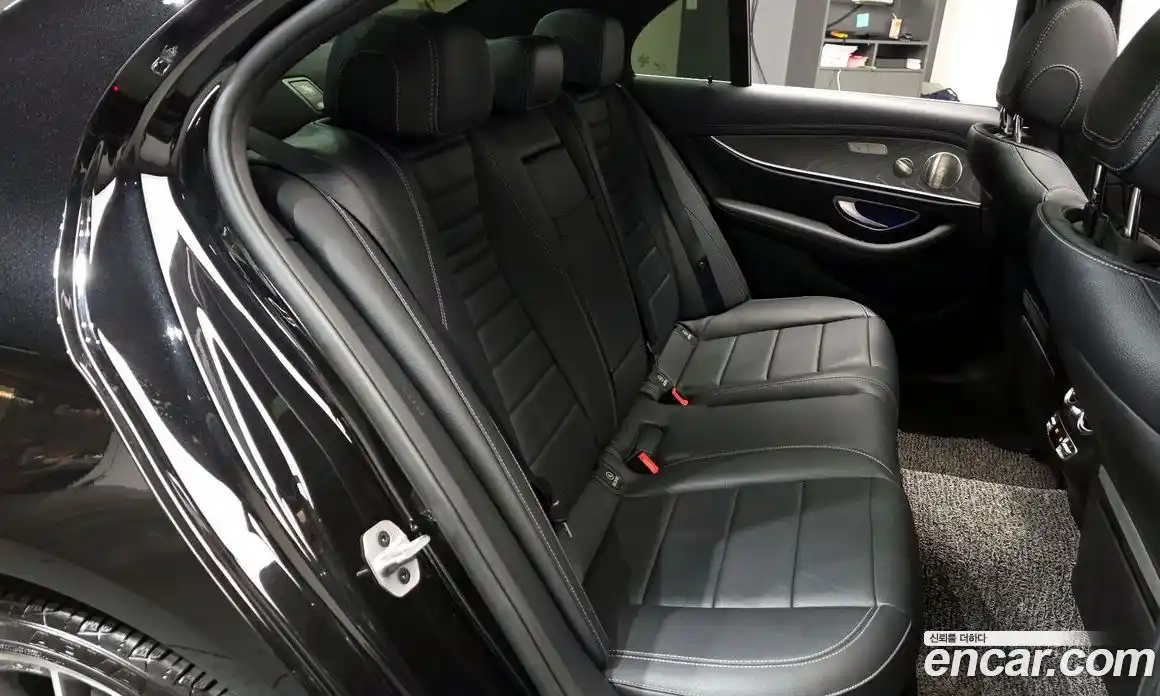 Mercedes-Benz E-Class 2022 2.0 гидро в Москве № 139977, фото 11
