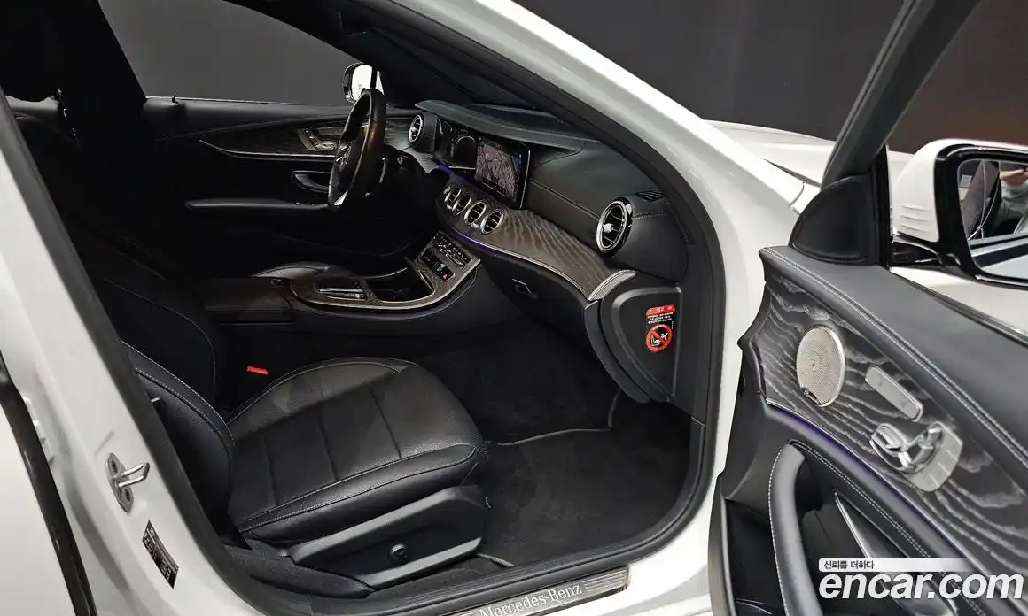 Mercedes-Benz E-Class 2022 2.0 гидро в Москве № 141578, фото 10