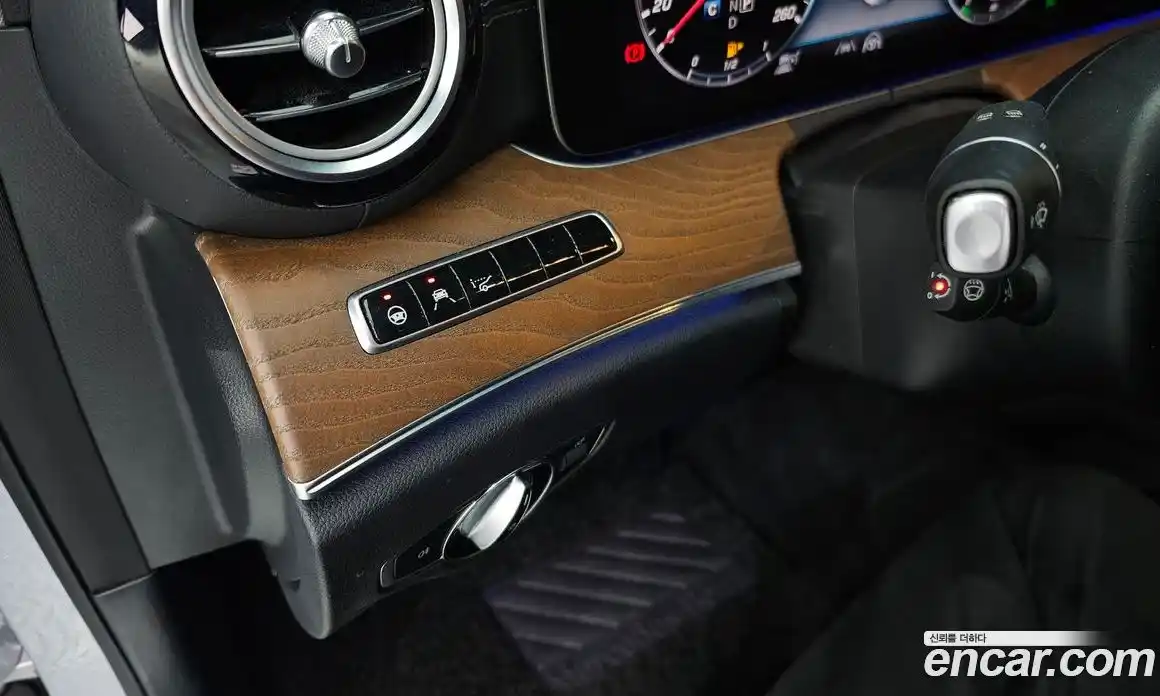 Mercedes-Benz E-Class 2020 2.0 гидро в Москве № 150647, фото 17