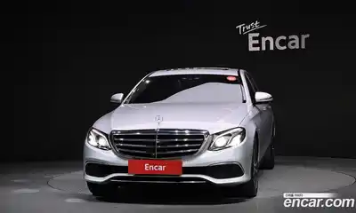Mercedes-Benz E-Class 2020 2.0 гидро в Москве № 150647, миниатюра 3