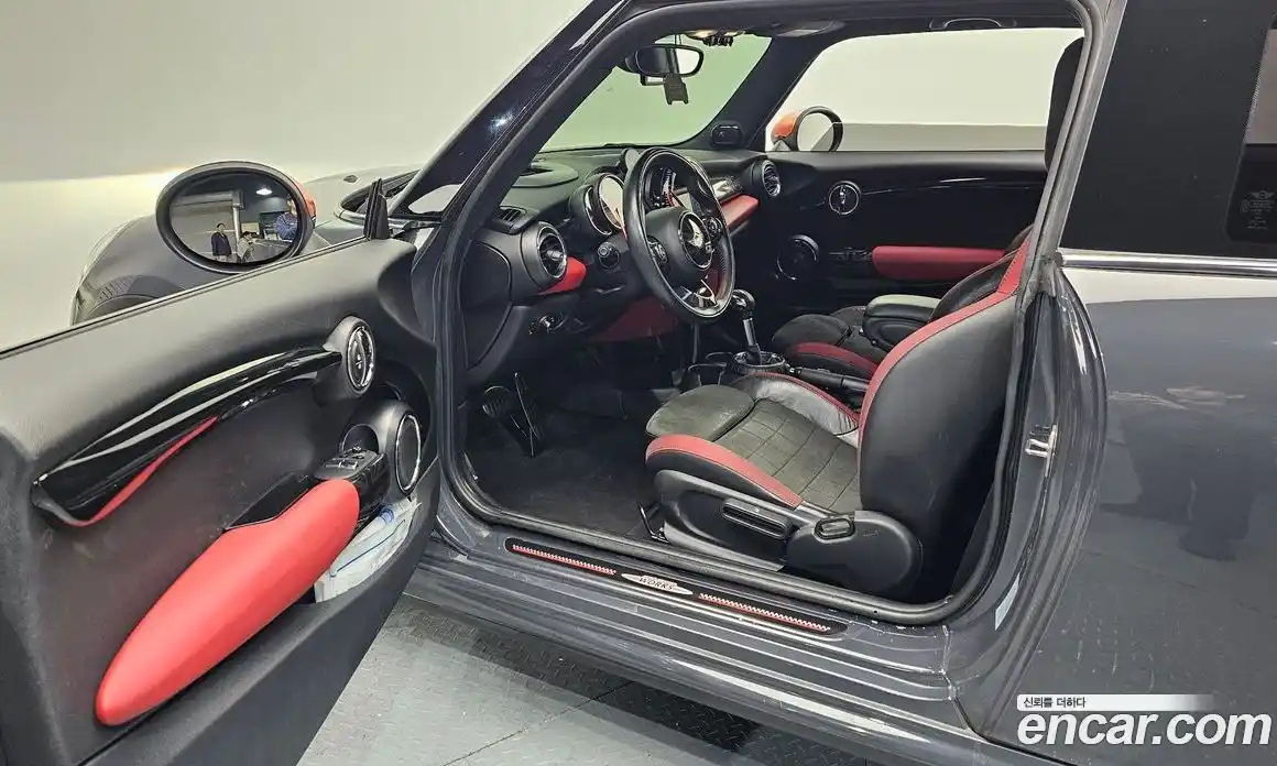 Mini Cooper 2015 2.0 гидро в Москве № 156248, фото 10