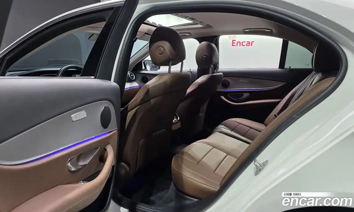 Mercedes-Benz E-Class 2018 2.0 гидро в Москве № 160730, фото 12