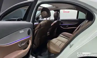 Mercedes-Benz E-Class 2018 2.0 гидро в Москве № 160730, миниатюра 12