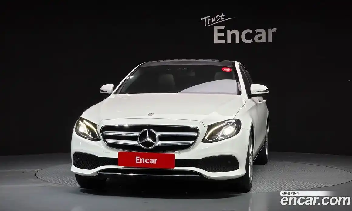 Mercedes-Benz E-Class 2018 2.0 гидро в Москве № 160730, фото 3
